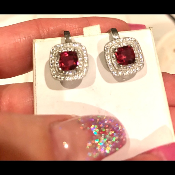 AAA GRADE 2CARAT RUBY & WHITE TOPAZ EARRINGS - Picture 2 of 6